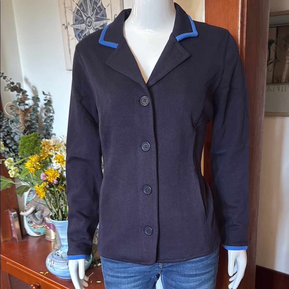 NWT northern reflections size small Women's Black Jacket with Blue Trim